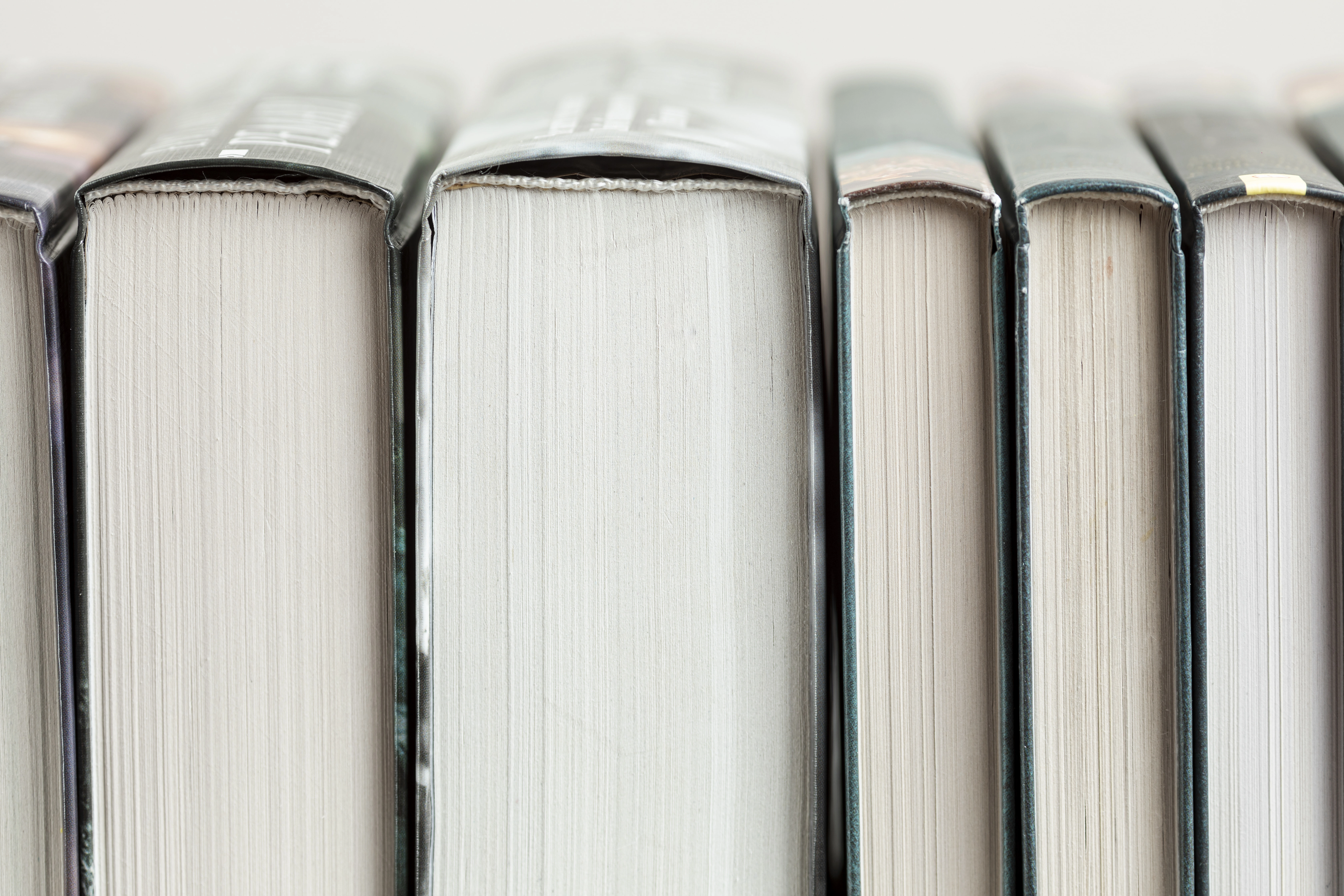 Книги в твердом переплете