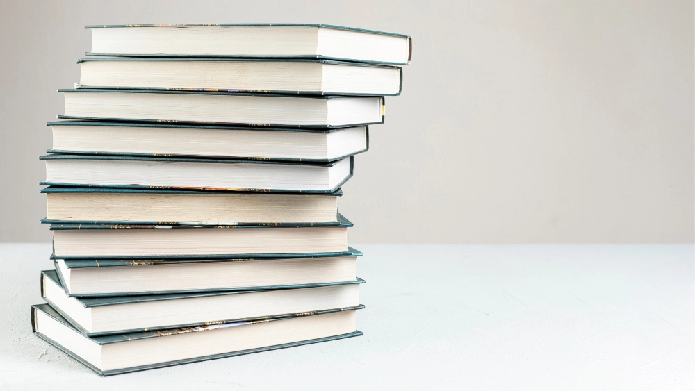 Стопка печатных книг